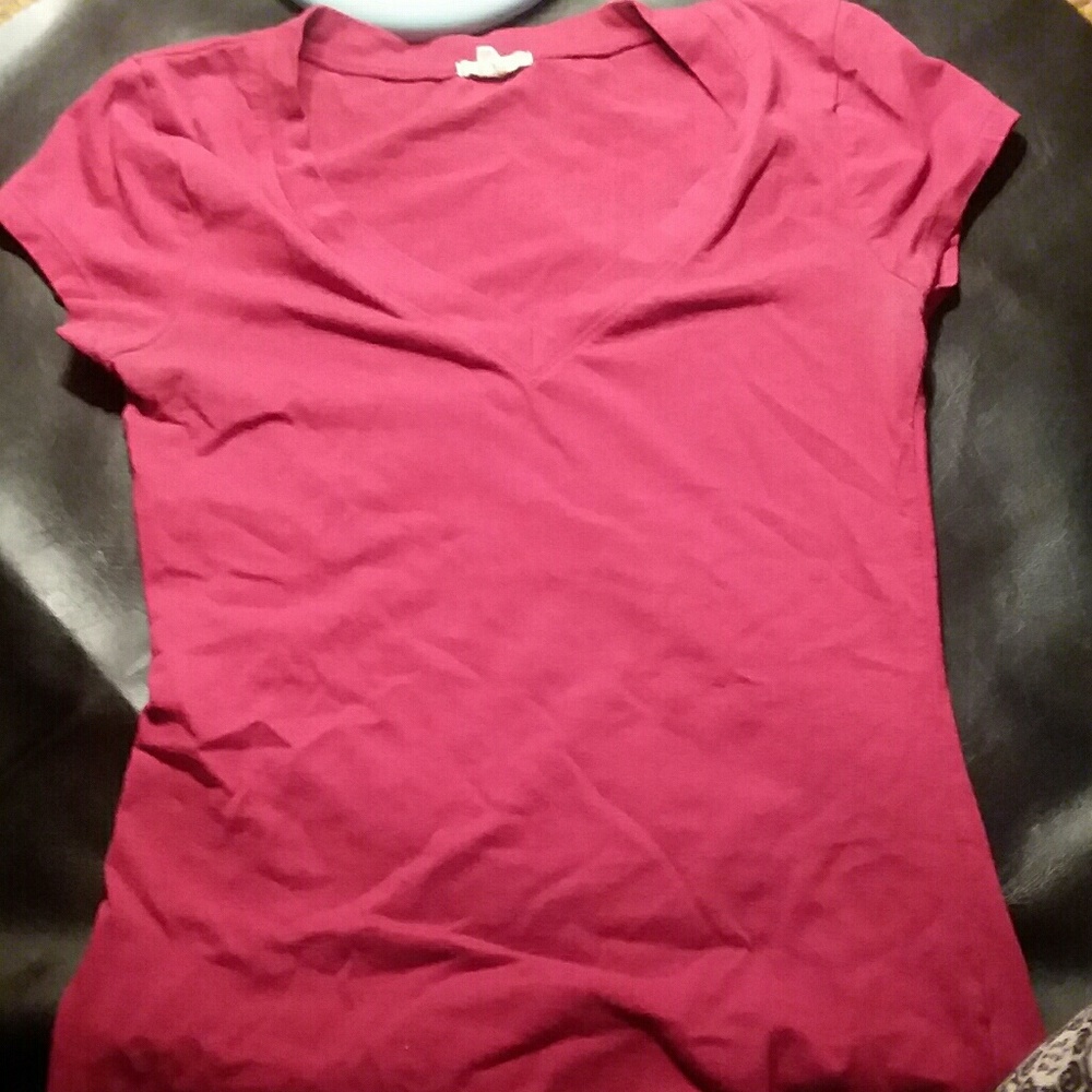 Women's V-neck Tee